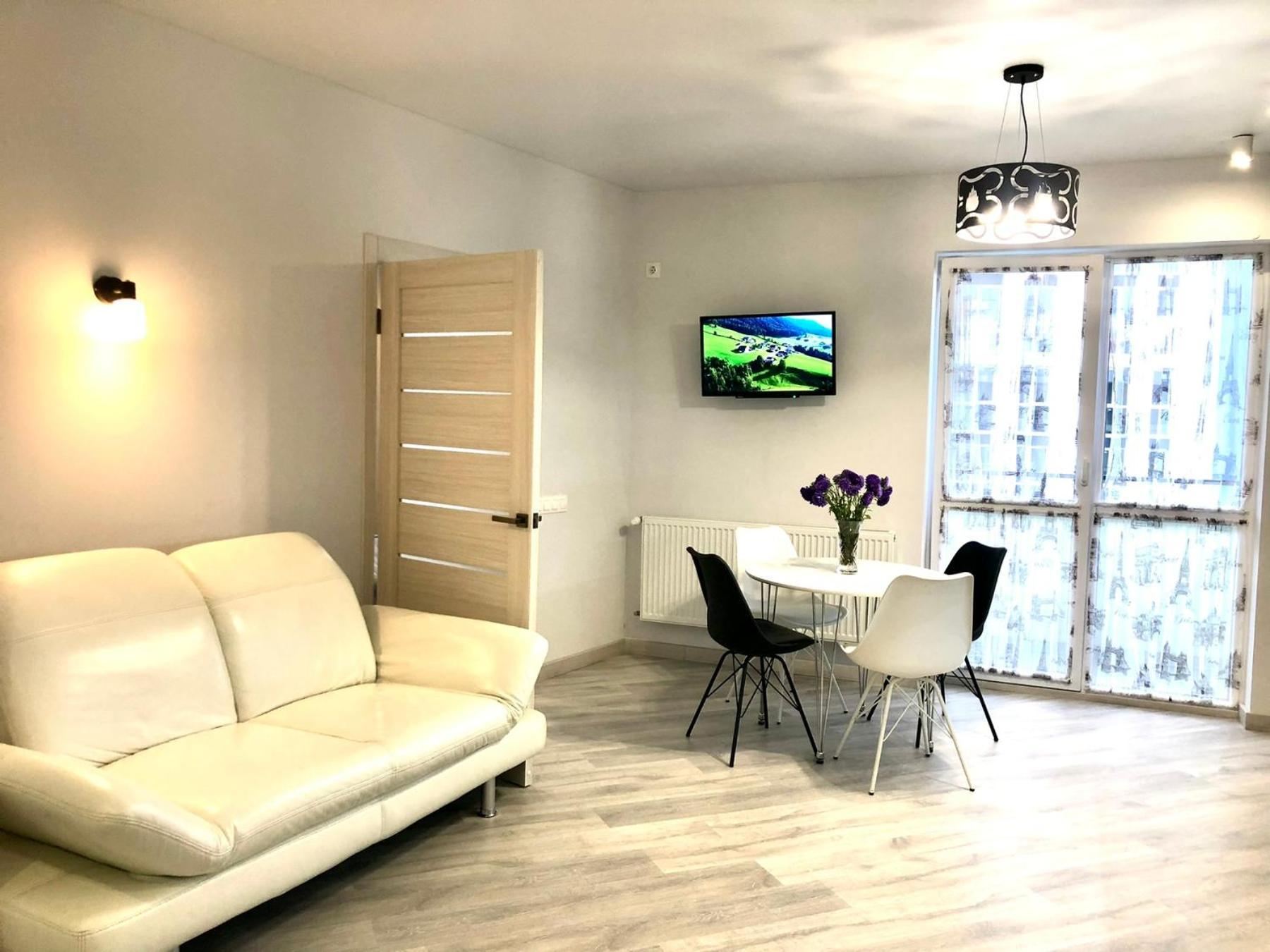 Osapart Romantic Apartment In The Complex Great Britain Leópolis Exterior foto